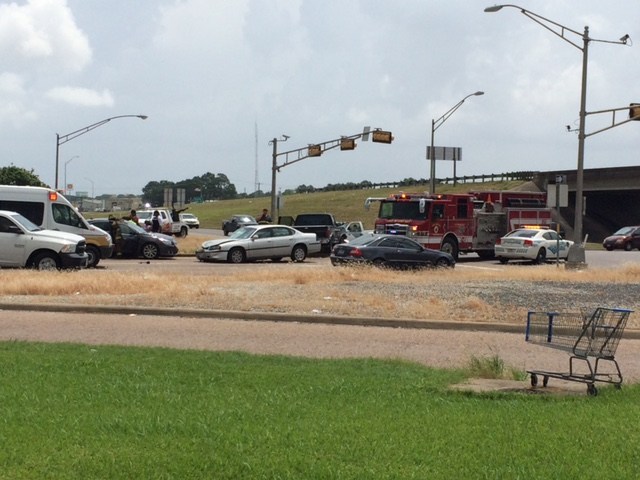 Three-vehicle accident in Port Arthur sends at least one to hospital ...