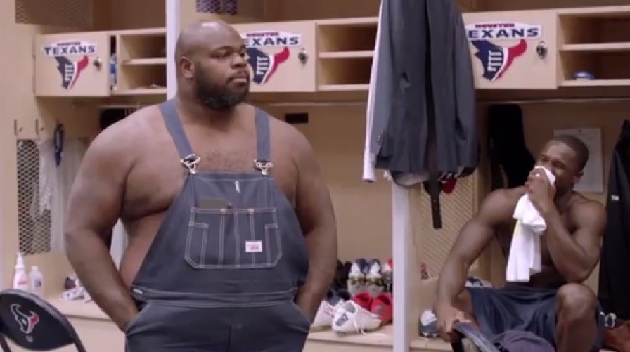 WATCH: Vince Wilfork cracks up Texans by wearing amazing overalls to  practice