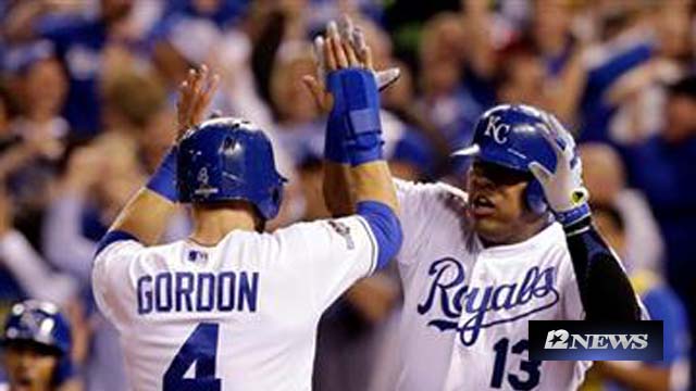 Johnny Cueto goes 8 innings as Royals beat Astros to reach ALCS