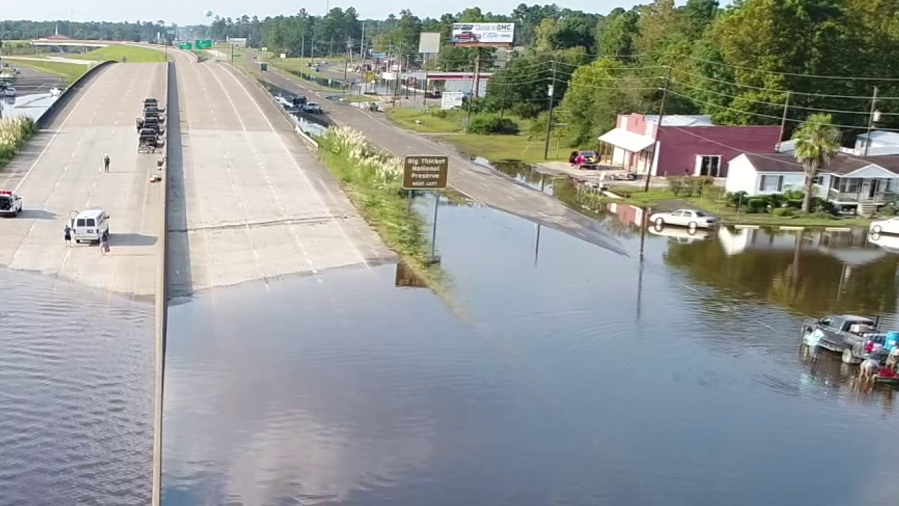 Lumberton businesses open their doors to customers after Harvey