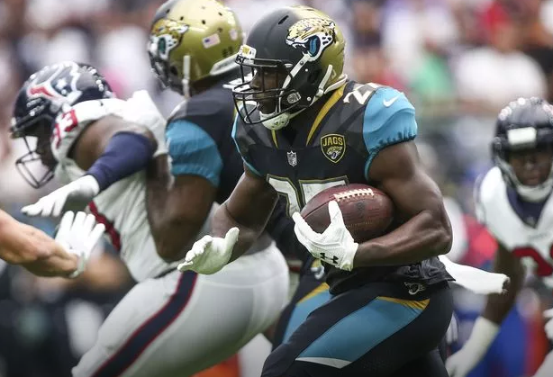 Fournette, strong defense lead Jaguars over Texans 29-7 - ABC13